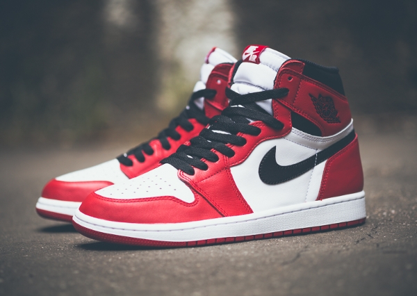 Air Jordan 1 Retro High OG White Varsity Red 2015 (9)