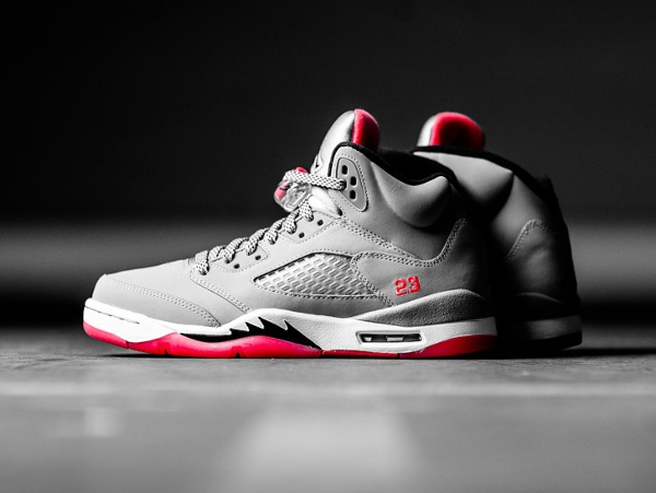 Air Jordan 5 Retro GG Wolf GreyHot Lava (1)