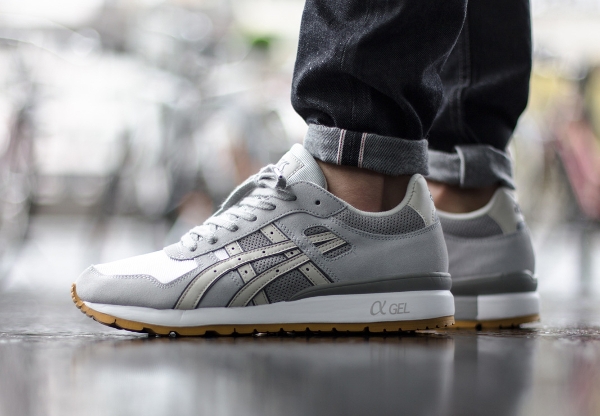 Asics GT 2 Summer Grey Mesh aux pieds (1)