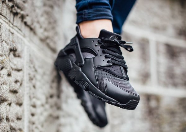 Nike Air Huarache GS Triple Black (1)