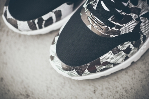nike air max black laces
