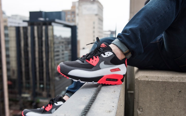 Nike Air Max 90 OG Black Neutral Grey Hyper Crimson (2)