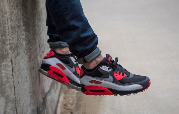 Nike Air Max 90 OG Black Neutral Grey Hyper Crimson (4)