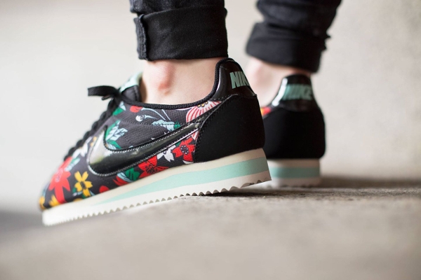 Nike Cortez Aloha Black Artisan Teal (2)