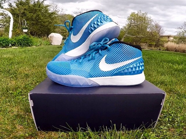 Nike Kyrie 1 ID Pantone - Dennisen Sanders