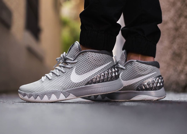 Nike Kyrie 1 Wolf Grey Pure Platinum (gris) (3)