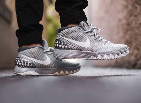 Nike Kyrie 1 Wolf Grey (gris)