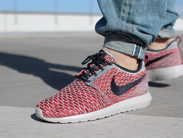 Nike Roshe Flyknit Bright Crimson (2)