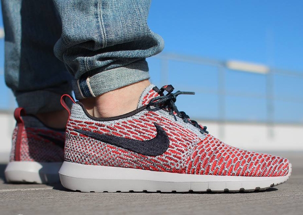 Nike Roshe NM Flyknit Anthracite Bright Crimson (2)