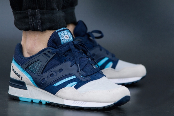 Saucony Grid SD Games Pack Navy Grey aux pieds