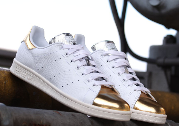 stan smith dorée et blanche