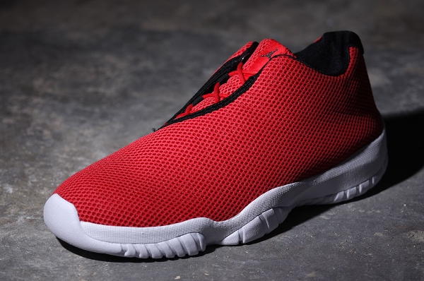 air jordan future low noir et rouge