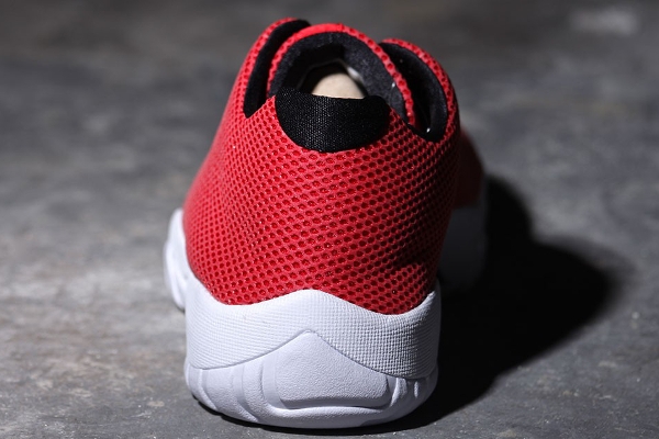 Air Jordan Future Low Mesh Rouge 3M (5)