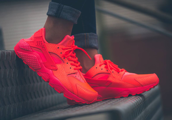 huarache hot lava