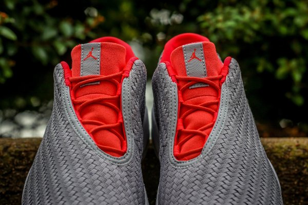 Air Jordan Future Low Wolf Grey Infrared 23 Sneakers actus