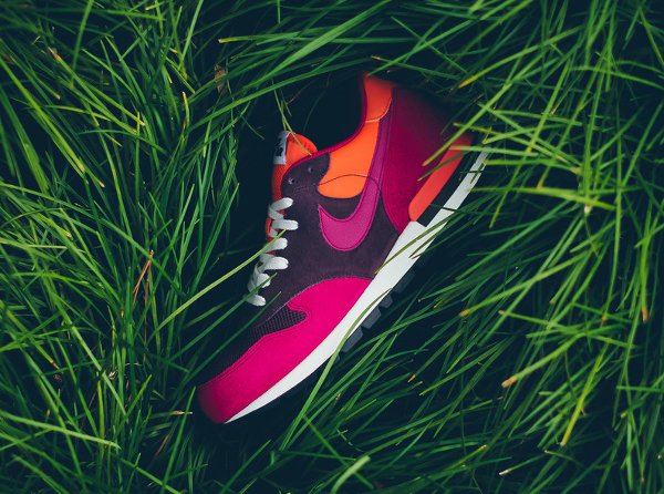 Nike Air Epic Quickstrike Burgundy Orange (1)