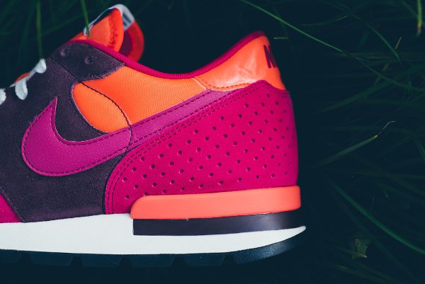 Nike Air Epic Quickstrike Burgundy Orange (2)