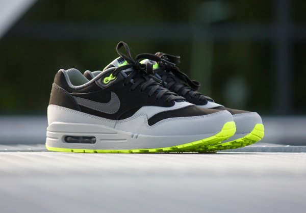 Nike Air Max 1 Leather 'Neon'  (2)