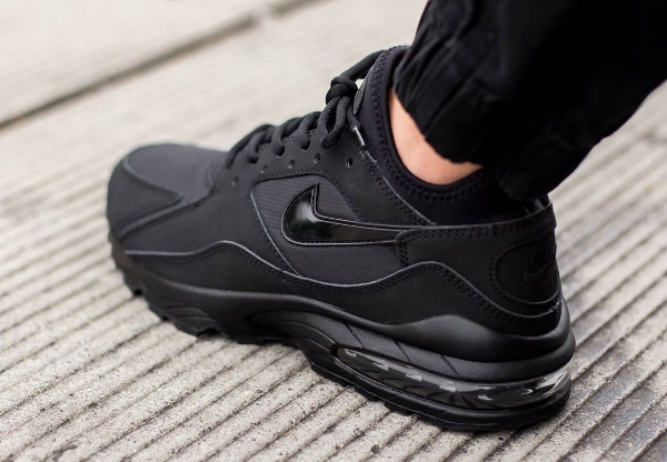 Nike Air Max 93 Black Out noire 1 600x416