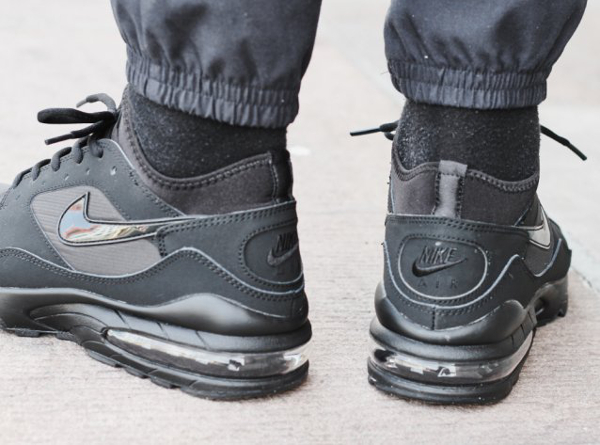 nike air 93 triple black