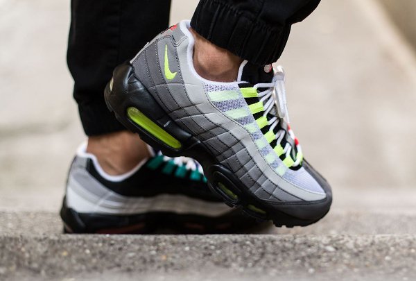 Nike Air Max 95 OG Black Volt-Safety Orange QS (17)