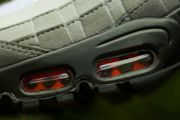 Nike Air Max 95 OG Black Volt-Safety Orange QS (4)