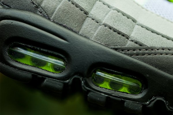 Nike Air Max 95 OG Black Volt-Safety Orange QS (9)