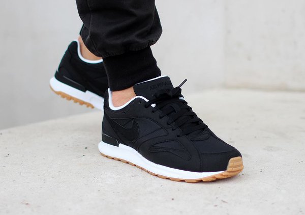 Nike Air Pegasus New Racer Black White Gum (1)