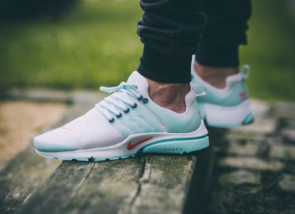 Nike Air Presto QS Unholy Cumulus 2015 aux pieds (1)