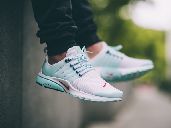 Nike Air Presto QS Unholy Cumulus 2015 aux pieds (2)