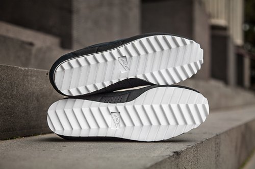 nike cortez shark