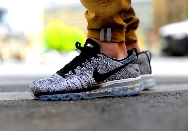 Nike Flyknit Air Max Oreo