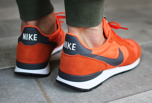 nike internationalist grey orange