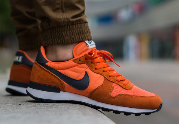 nike internationalist grey orange