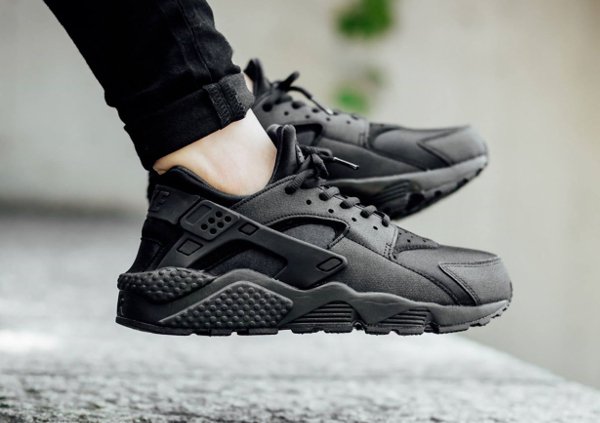 Nike Wmns Air Huarache Triple Black