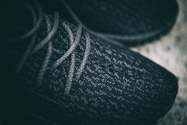 Adidas Yeezy Boost 350 Black par Kanye West (5)