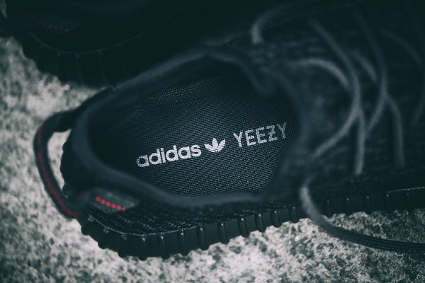 Adidas Yeezy Boost 350 Black par Kanye West (6)