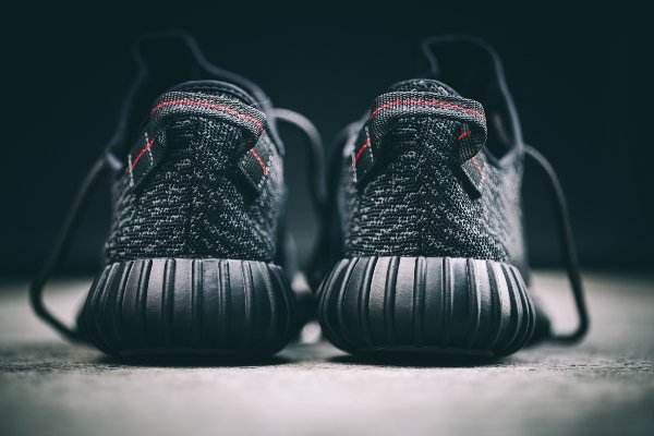 Adidas Yeezy Boost 350 Black par Kanye West (7)