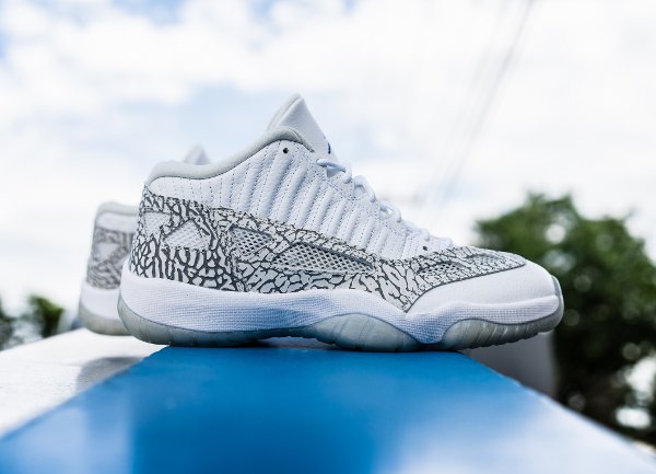 Air Jordan 11 IE Low White Cobalt Zen Grey (1)