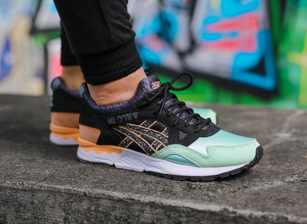 Asics Gel Lyte V Hafnia x Naked (1)