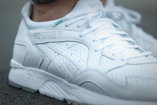 Asics Gel Lyte V 'Triple White' (2)