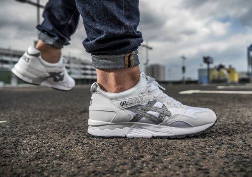 asics gel lyte v white light grey