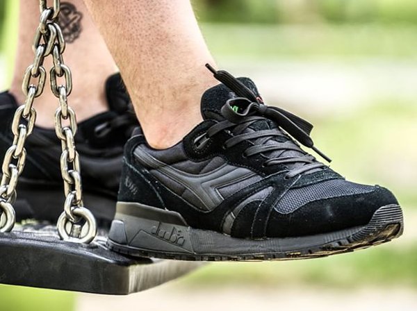 Diadora N9000 NYL Triple Black (1)