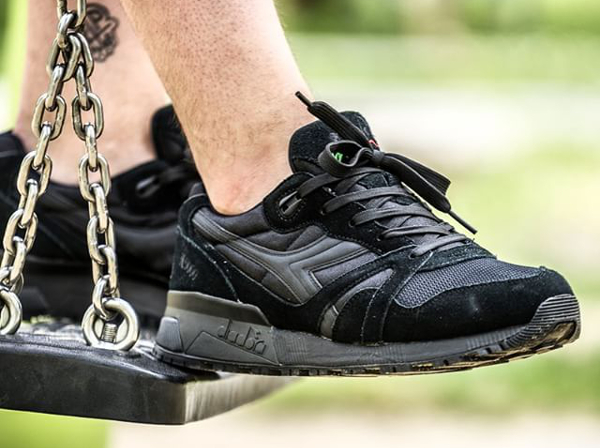 diadora n9000 triple black