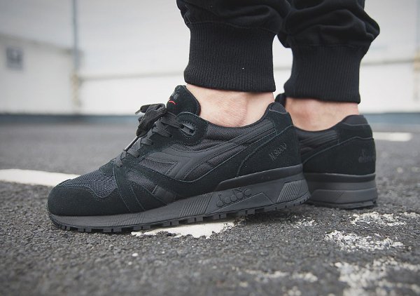 Diadora N9000 NYL Triple Black (2)