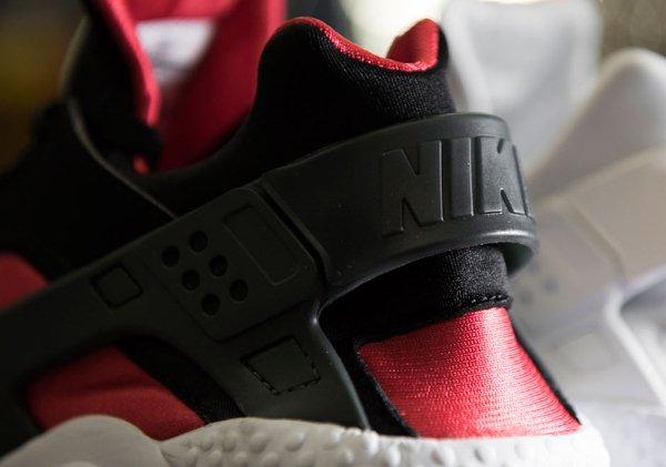 Nike Air Huarache Black University Red  (7)