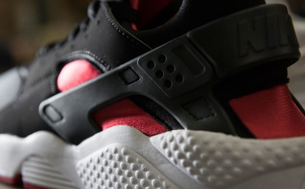 Nike Air Huarache Black University Red  (8)