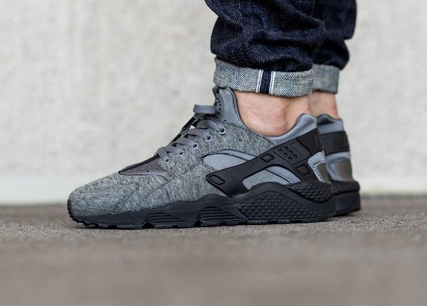 Nike Air Huarache Fleece TP Tech Pack  (1)