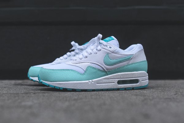 Nike Air Max 1 Essential White Light Retro  (1)