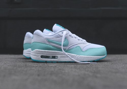 nike air max plus white and teal